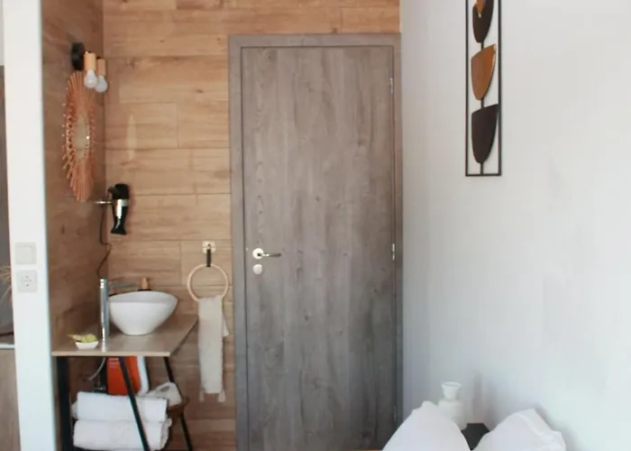 Helia Semesterbostad *